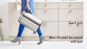Brabantia ถังขยะ สแตนเลส แบบเท้าเหยียบ 20 ลิตร บราบันเทีย Pedal Bin New Icon 20L-Soft Beige