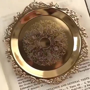 จัดส่งใน24ซม.4นิ้ว ที่วางแก้ว จานโลหะ จานสลัด สไตล์ญี่ปุ่น สีทองหรูหรา สำหรับวางสลัด ขนม อเนกประสงค์