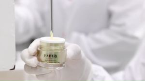 1 หลายครีม FABEO ฟาบีโอ้ ครีมคุณจอย รินลณี ครีมนมผึ้ง รกแกะ บำรุงผิวหน้า ริ้วรอย ตึงกระชับ สารสกัดจากรกแกะนมผึ้ง