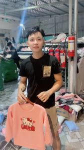 Áo Sweater Cổ Tròn Hình Hello Kitty Love Đáng Yêu Dễ Thương Chất Vải Nỉ Cotton Mềm Mịn Ấm Áp Cho Bé