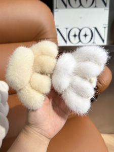 Elegant Waterfall Hair Clip Shark Clamp Sweet Style Furry Hair Accessories for Women Comfortable Acrylic Hair Grips Fashionable