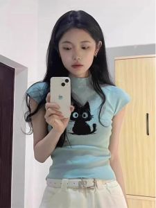 Short Slim-fitting Semi-high Necked T-shirt