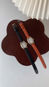 Oval dial retro high appearance level light luxury versatile simple and elegant quartz ladies watch