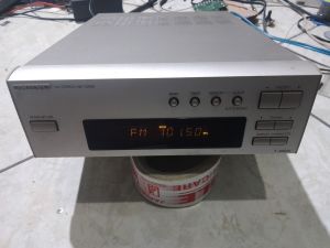 Tuner Onkyo T-405W 220v RARE ITEM