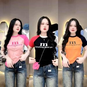 Áo thun dáng ôm nữ Tay phối hai màu chữ phía trước ( chữ M phom ôm hai màu )