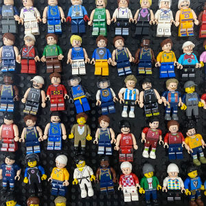 SHUNAICHI Sports department minifigures small particles mosaic building block toy doll basketball football baseplate accessories cross-border wholesale