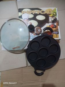 cetakan kue teflon 7 lubang datar . merk happy call. lengkap dengan tutup kaca. cetakan kue lumpur / cetakan kue martabak mini bahan teflon anti lengket. cetakan kue teflon 7 lubang