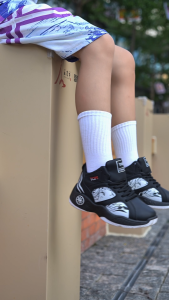 (Free Socks) Fashion Sneakers black white shoes sports shoes Basketball Shoes for kids boys shoes Breathable High cut shoes