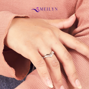 MEILYN Cincin Perhiasan Wanita Motif V Fuji Baris Perak Original 0222220269