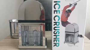 เครื่องทำน้ำแข็ง มือหมุน บดน้ำแข็ง เครื่องไสน้ำแข็ง พกพา 100% ที่บ้าน