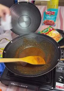 A non-stick pan thats built to last Honeycomb Wok Non-stick Wok Food grade 316 stainless steel 28cm 32cm 36cm 40cm Skillet Frying Full Screen Pan No Coating Wok Double Handle Round Bottom Wok 不粘锅