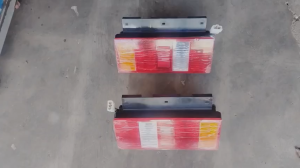 Đèn hậu xe Vinaxuki 2.5 tấn loại 4 ô màu trắng đỏ vàng hình chữ nhật KT 140x330.