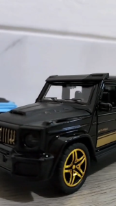 Mainan Anak Diecast Metal Mobil Jeep Mercy Brabus 1:32 Pull Back 444A-2