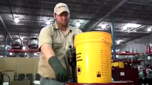 ​​เครื่องสูบน้ำมันแบบมือหมุน​ มือหมุนน้ำมัน สำหรับถัง 200 ลิตร  แข็งแรง ทนทาน