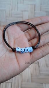 Gelang Tali Nama - Manik Dadu Putih Huruf Hitam - Gelang Tali Korea - Request Nama Sesuai Nama Kamu