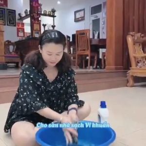 Nước lau sàn tinh dầu sả chanh đuổi côn trùng Orenji Orenji mart 1L - An toàn không hóa chất độc hại sạch nhanh không trơn trượt không tạo bọt thơm lừng hương sả