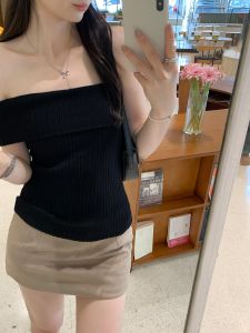 Korean Style One Shoulder Black Slim Fit Short Sleeve Pure Desire Knitted Sweater Women Summer 2025 New Hot Selling Top