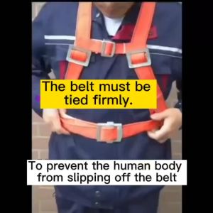 Fall Protection Harness Full Body Safety Harness Construction Adjustable Belt With Hook Parachute Type Anti-Fall Safety Harness for Working at Height Roofing Climbing and Rescue