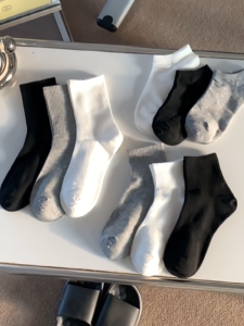 ถุงเท้าข้อสั้น สีพื้น ขนาดฟรีไซส์(37-45) ถุงเท้านักเรียน ทำงาน.ผู้หญิงผู้ชาย ปัายSocksy เนื้อผ้าดี งานป้าย ราคาถูก