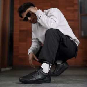 Sepatu Sneakers Pria Hitam Putih Polos Keren Kerja Casual Premium Versa Putih LAF Project