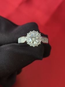 Diamcity (Free Gra Certificate) 1 Karat Delapan Hati dan Delapan Panah Pt950 Diskon Besar Baru Moissanite Cincin Terbuka untuk Wanita