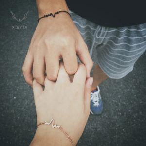 🔥Attraction Fashion Boutique Fashion Bracelet Jewelry Wholesale Couple Heartbeat Frequency Bracelet Simple Adjustable Chain Bracelet Model Electrocardiogram For Men / Women / Couples