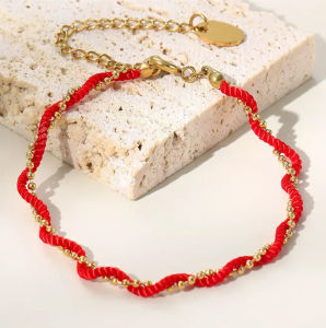 สร้อยข้อมือสแตนเลส316L ผู้หญิงราศีปี โชคดี เครื่องประดับ เชือกบิด เชือกบุหรุ สีแดง 18K