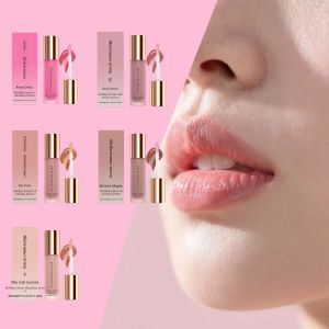 ลิปกลอสเพิ่มความอวบอิ่มให้ริมฝีปาก เงางาม ชุ่มชื้น ด้วยคริสตัลออยล์ใส บำรุงริมฝีปาก ติดทนนาน ไม่เหนียวเหนอะหนะ