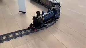 Hot Toys | 2026 New Retro Train 2540PCS Oriental Express Model Decoration Home Decoration Christmas Birthday Gift
