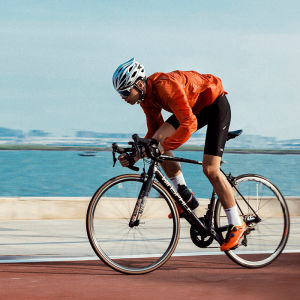 Santic Men Cycling Jacket Long Sleeve Road MTB Coat Sun Protection Reflective with Zipper Pocket Breathable Bike Jacket M2C07034