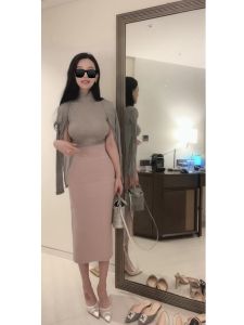 กระโปรงครึ่งท่อนรัดสะโพกเข้าได้กับทุกชุดแบบคลาสสิกเรียบหรูสไตล์ชิคๆสีพื้นมินิมอลลุคเรียบหรูลุคสาวฮิปสเตอร์ลุคสาวฮิปสเตอร์ลุคสาวฮิปสเตอร์ลุคสาวฮิปสเตอร์ลุคสาวฮิปสเตอร์ลุคสาวฮิปสเตอร์