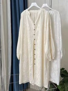 เสื้อเชิ้ตแขนยาวปานกลางผู้หญิงสไตล์จีนใหม่ ปักลายดอกไม้ ทรงหลวม สไตล์เกาหลี ฤดูใบไม้ผลิและฤดูร้อน ผ้าฝ้ายผสมโพลีเอสเตอร์