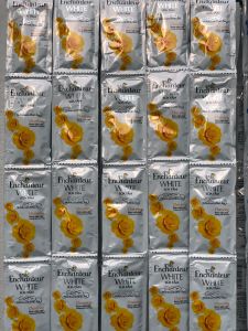 Dây sữa tắm Enchanteur 10 gói / dây