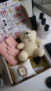 Gift Box Hadiah Kado Ulang Tahun Cewek Paket Parfum Dompet Boneka Jam Tangan