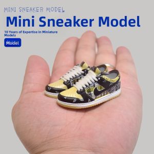 BONINGYU | Trendy Multi-Purpose Decor 1/6 Scale Mini Sneaker Model