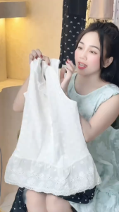 Set thiết kế nữ bộ đồ nữ mặc hè set Quảng Châu áo cộc tay full lót kèm quần suông in full phối Ren tiểu thư