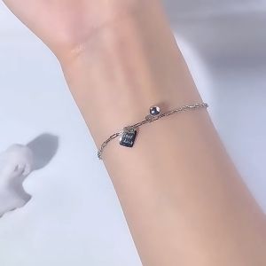 🌈ร้านไทยส่งไว🌈สร้อยข้อมือ สร้อยข้อมือจี้กระดิ่งสีเงิน เครื่องประดับนำโชคดี สำหรับนักเรียน เครื่องประดับ แฟชั่น B89