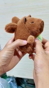 พวงกุญแจ คาปิบารา พวงกุญแจกระเป๋าคาปิบาร่าจี้ตุ๊กตาน่ารัก ตุ๊กตาคาปิบาร่า พวงกุญแจ  กระเป๋าเป้สะพายหลังจี้ น่ารักๆ ห้อยกระเป๋า ห้อยกุญแจ