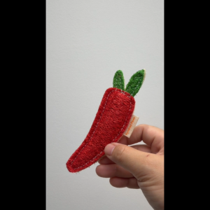 Kyndred Paws Loofah Dental Chew | Red Chilli with Green Stalk