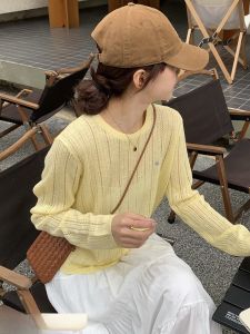 เสื้อยืดแขนยาวผ้าไหมน้ำแข็งถักสีน้ำเงินสำหรับผู้หญิงในช่วงฤดูร้อน เสื้อคลุมกันแดดแบบโปร่งบาง เสื้อผ้าทำงานสไตล์เกาหลี