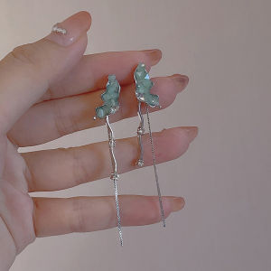 ต่างหูคริสตัลผีเสื้อคล้องหูสไตล์เกาหลีสำหรับผู้หญิง ต่างหูยาวแบบพิเศษ ทรงกลม ต่างหูแบบแขวนสำหรับหน้ากลม