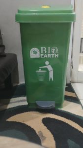 Tempat sampah Bio earth 2160 kapasita 50 Liter Injak pedal