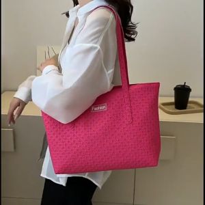 กระเป๋าสตรี กระเป๋าสะพายข้างยอดนิยม ความจุขนาดใหญ่ กระเป๋าสะพายไหล่เดี่ยวอเนกประสงค์สุดอินทรีย์รูนใหม่ กระเป๋าเอกสารกระเป๋าถือลำลอง ลายสก็อตถุงสิริ สไตล์เกาหลีหนัง PU นุ่ม กระเป๋าสะพายข้างหลายชั้น Womens Bags Popular Lady Sling Bag Large Capacity New Version ความมั่นใจ 100%