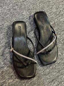 SELARAS.ID - Blinca Sandal Hak Wanita