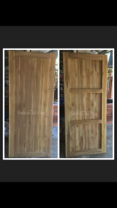 ประตูทึบเรียบไม้สัก ขอบขา 4 นิ้ว