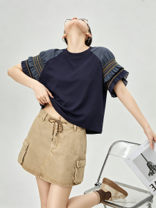 GULILI | Unique Navy Round Neck Bubble Sleeve T-Shirt Design