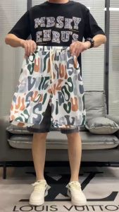 CJP HOME กางเกงขาสั้นแฟชั่นน่ารัก สามารถสวมใส่ได้ทั้งชายหญิง  QC-DK8021 ลวดลายสมัยใหม่ใส่สบาย บางเบาไม่ร้อน