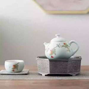 ชุดสุ่มทำจากเซรามิกสีเขียว ชุดชา Kung Fu ขนาดเล็ก ชุดแก้วเซรามิกสำหรับใช้ในบ้าน ชุดแก้วสองใบพร้อมถ้วยชาขนาดเล็ก