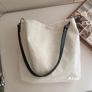 Retro Embroidered Canvas Shoulder Bag for Women Heavy Work Minimalist Underarm Bag Casual Leisure Crossbody Handbag