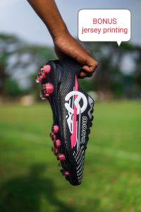 sepatu bola morro galaxy hitam pink